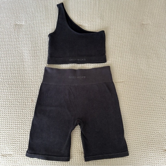 Gilly Hicks Set - Picture 2 of 4